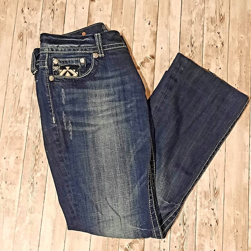 Miss Me Signature Denim Jeans Size 31 Boot Cut Embellished Flap Pocket JW6108B.